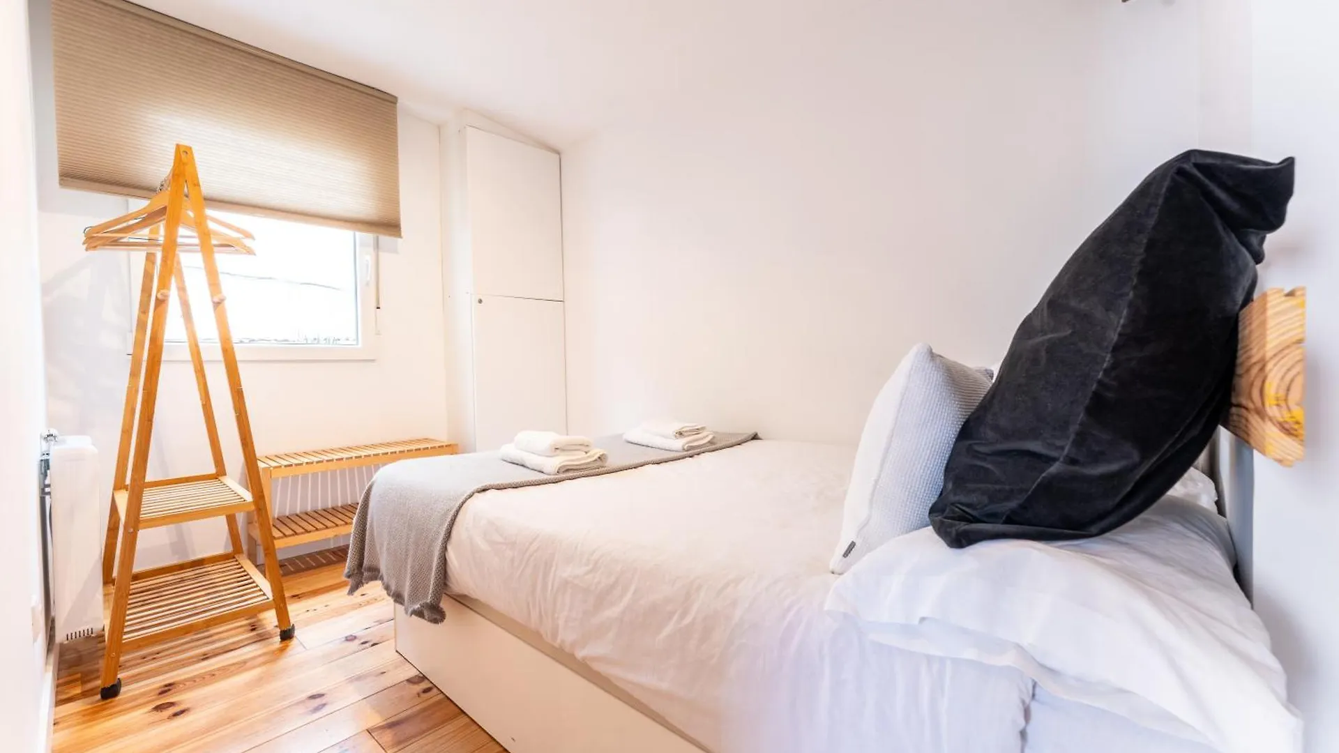 Warm And Inviting, Central Location By Urbanhosting Santander España